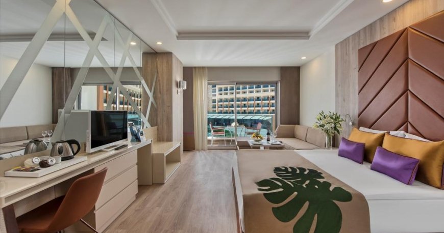 اتاق هتل دلفین بی ای گرند ریزورت 