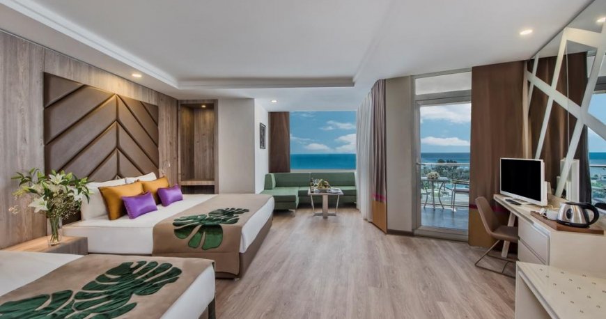 اتاق هتل دلفین بی ای گرند ریزورت 