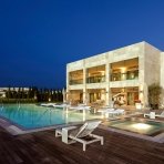 هتل رگنوم کاریا گلف