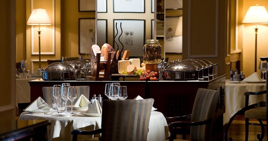 رستوران هتل ریتز کارلتون دبی