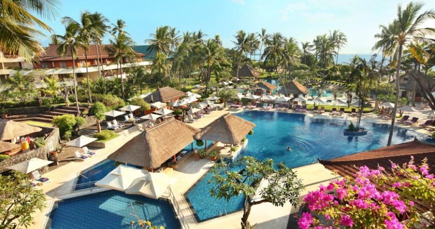 استخر هتل نوسا دوا بیچ بالی