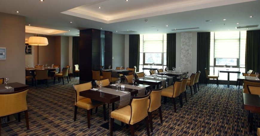 رستوران هتل قفقاز باکو سیتی رستوران هتل قفقاز باکو سیتی