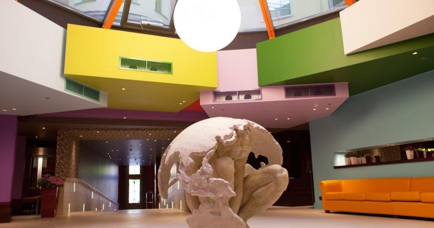 لابی هتل دومینا پرستیژ سنت پترزبورگ لابی هتل دومینا پرستیژ سنت پترزبورگ