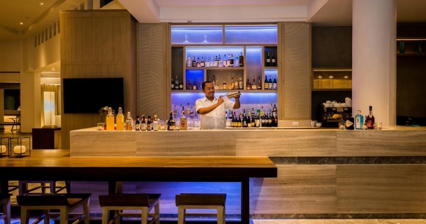 رستوران هتل ماریوت ریزورت مرلین بیچ رستوران هتل ماریوت ریزورت مرلین بیچ