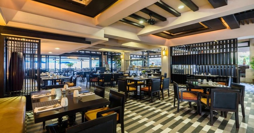 رستوران هتل ماریوت ریزورت مرلین بیچ رستوران هتل ماریوت ریزورت مرلین بیچ