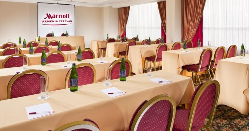 سالن کنفرانس هتل ماریوت ایروان سالن کنفرانس هتل ماریوت ایروان