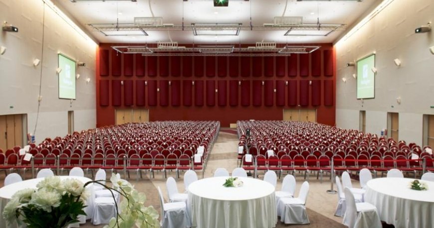 سالن کنفرانس هتل هالیدی این سنت پترزبورگ سالن کنفرانس هتل هالیدی این سنت پترزبورگ