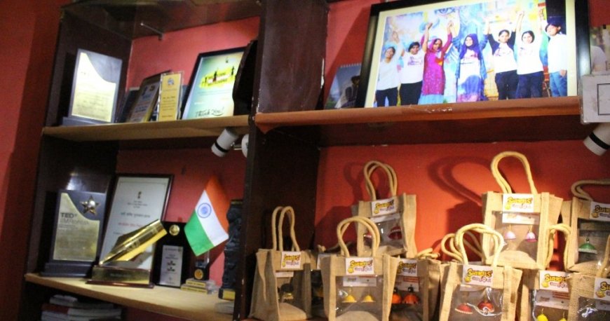 شروس هنگ آوت